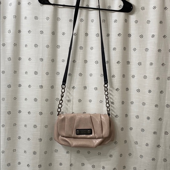 Simply Vera Vera Wang Crossbody Bag - Picture 3 of 8